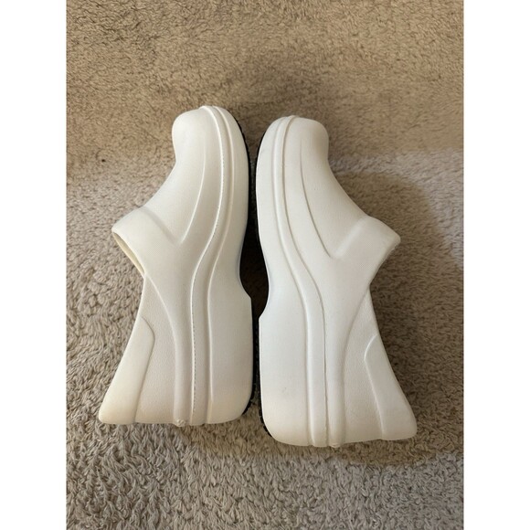Crocs Neria Pro II White Shoes Clogs Slip Resistant Women’s Size 7 - Picture 6 of 9